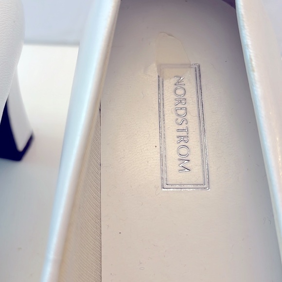 Nordstrom White Leather Pump size 7N New - Picture 2 of 10